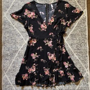 Black and Floral Knee-high Dress
